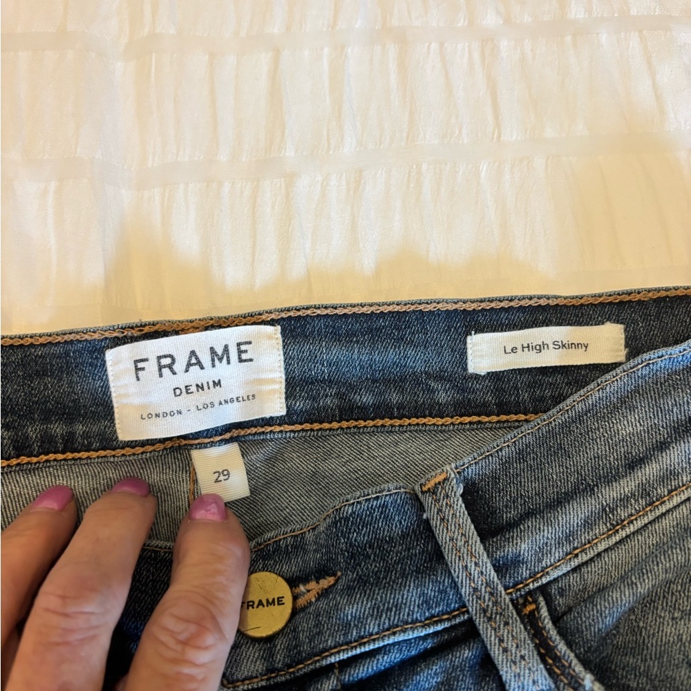Frame Denim Le High Skinny Jeans in Blue size 29